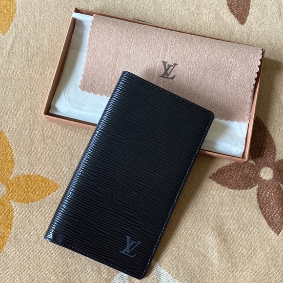 Louis Vuitton Handbags - Authentic Louis Vuitton black epi vintage checkbook passport cover wallet LV